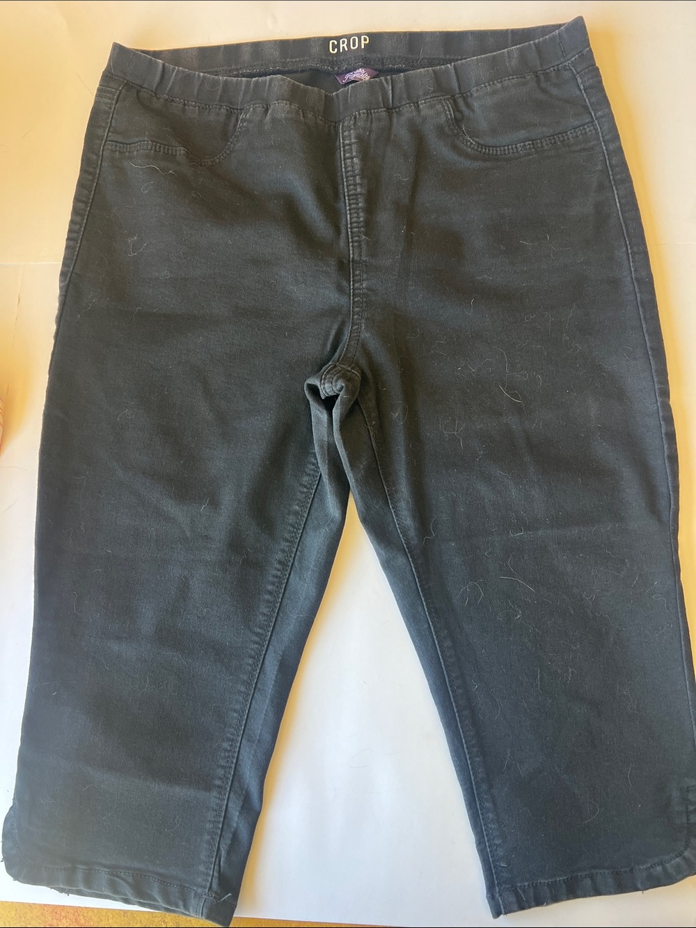 Royalty For Me Black Crop Capris